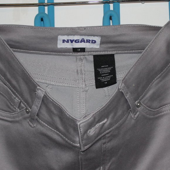Ankle length grey pants size 12 from Nygard - Picture 3 of 3